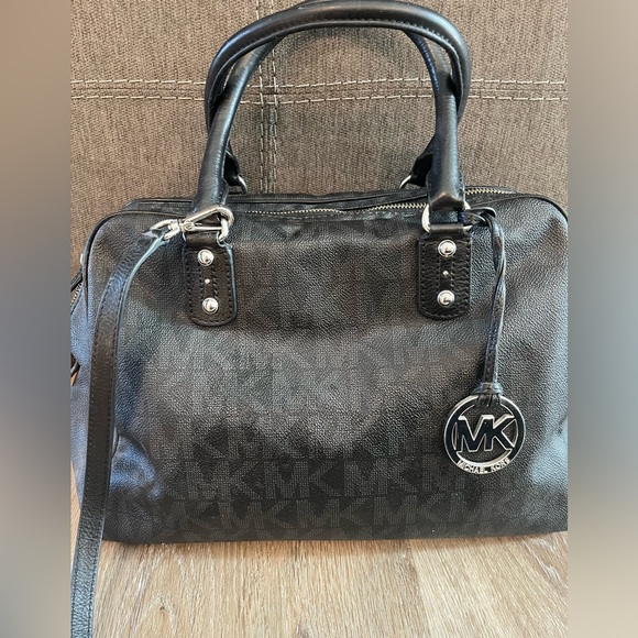 MK Black Tote Bag - Picture 2 of 6